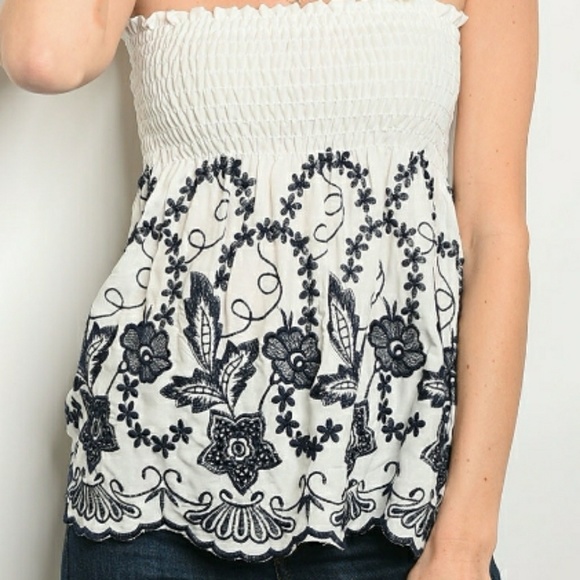 Off shoulder top - Picture 3 of 4